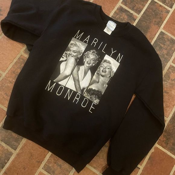 Marilyn Monroe Sweatshirt  - Picture 1 of 4